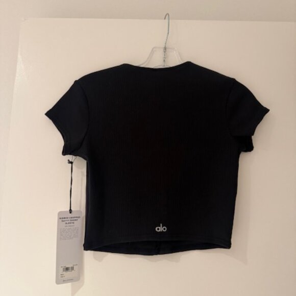 Alo Yoga - Picture 2 of 3